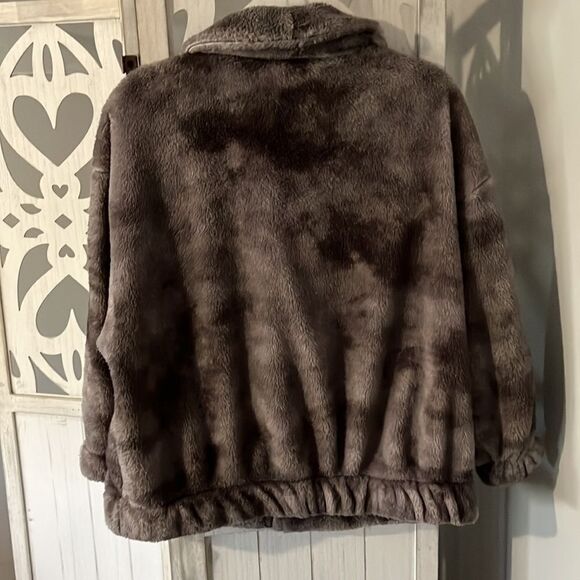 Sz XS Furry Jacket - Picture 5 of 9
